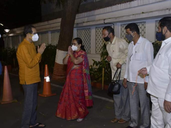 Yasmin Mujawar of Jansurajya Party joins Shiv Sena in Panhala | पन्हाळ्यात जनसुराज्य पक्षाच्या यास्मिन मुजावर यांचा शिवसेनेत प्रवेश Yasmin Mujawar of Jansurajya Party joins Shiv Sena in Panhala | पन्हाळ्यात जनसुराज्य पक्षाच्या यास्मिन मुजावर यांचा शिवसेनेत प्रवेश