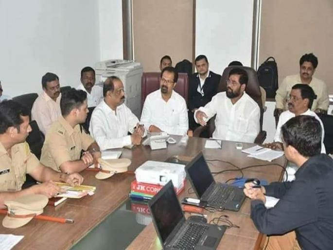 Shiv Sena's frontline for strong display in Dussehra Melava | दसऱ्या मेळाव्यात जोरदार शक्तिप्रदर्शनासाठी शिवसेनेची मोर्चेबांधणी Shiv Sena's frontline for strong display in Dussehra Melava | दसऱ्या मेळाव्यात जोरदार शक्तिप्रदर्शनासाठी शिवसेनेची मोर्चेबांधणी