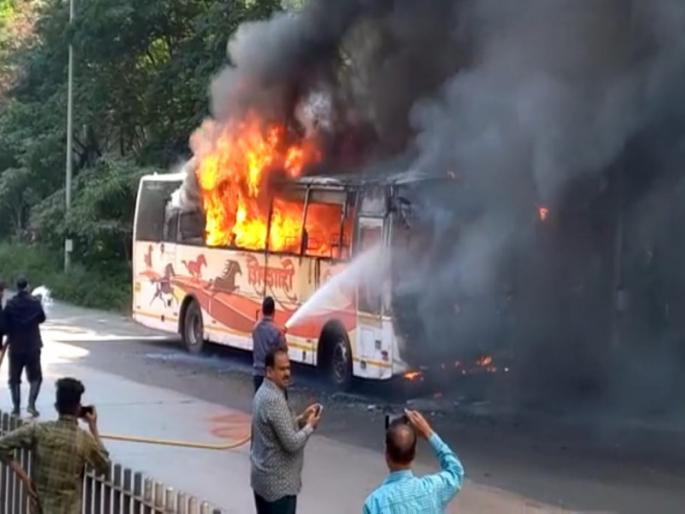 Shivshahi bus catches fire in Pune All passengers are safe | Video: पुण्यात शिवशाही बसने घेतला पेट; सर्व प्रवासी सुरक्षित Shivshahi bus catches fire in Pune All passengers are safe | Video: पुण्यात शिवशाही बसने घेतला पेट; सर्व प्रवासी सुरक्षित