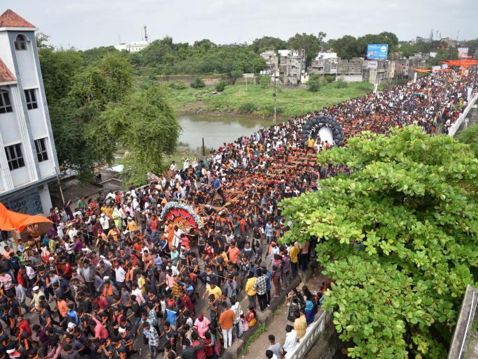 Flood of faith, but the administration is far away! | श्रद्धेचा पूर, प्रशासन मात्र दूर! Flood of faith, but the administration is far away! | श्रद्धेचा पूर, प्रशासन मात्र दूर!