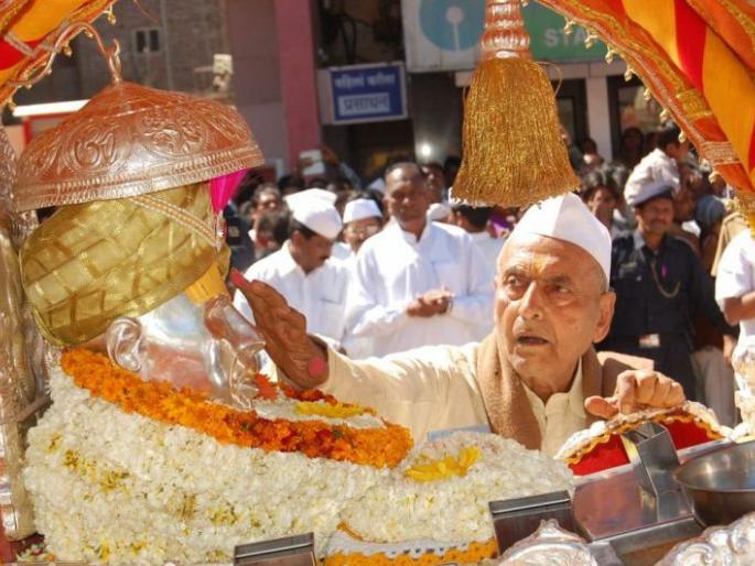 Shivshankarbhau's attachment with Akolekar | शिवशंकरभाऊंचा अकोलेकरांशी ऋणानूबंध Shivshankarbhau's attachment with Akolekar | शिवशंकरभाऊंचा अकोलेकरांशी ऋणानूबंध