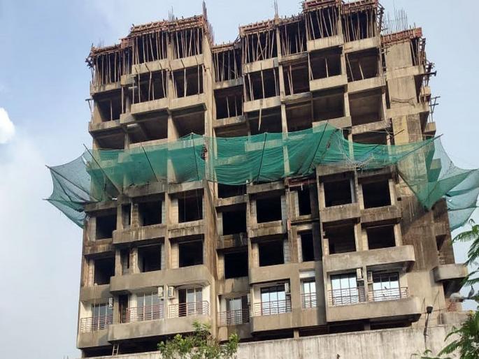 Demolishing 135 houses on railway land, the Mira Bhayandar Municipal corporation is still reluctant to provide permanent houses to them | ‘त्या’ बाधितांना अद्याप कायमस्वरूपी घरेच नाहीत; नागरिकांची राज्य मानवी हक्क आयोगाकडे धाव Demolishing 135 houses on railway land, the Mira Bhayandar Municipal corporation is still reluctant to provide permanent houses to them | ‘त्या’ बाधितांना अद्याप कायमस्वरूपी घरेच नाहीत; नागरिकांची राज्य मानवी हक्क आयोगाकडे धाव