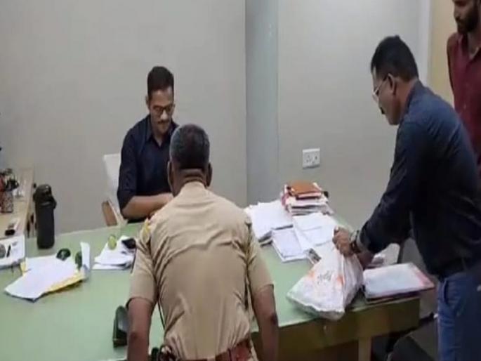 Police search operation started in TLR office of Kalyan | कल्याणच्या टीएलआर कार्यालयात पोलिसांचे सर्च ऑपरेशन सुरु