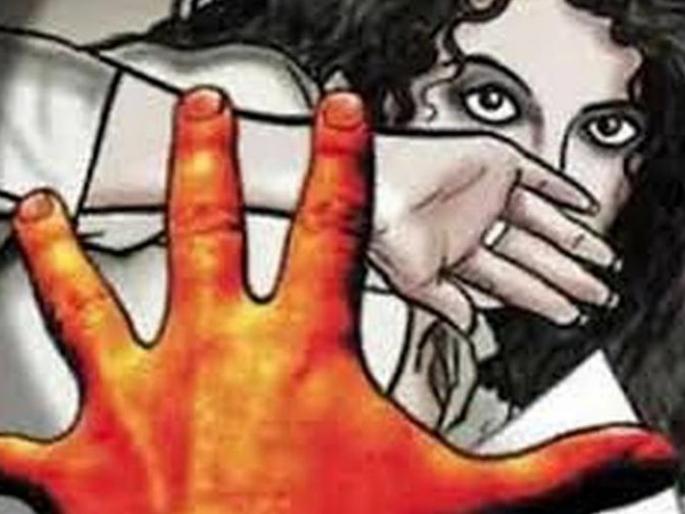 Shocking ... 70 year old raped a mentally retarded girl, aborted her and burned her infant | धक्कादायक...गतीमंद युवतीवर ७० वर्षीय वृद्धाचा अत्याचार, गर्भपात करून अर्भक जाळले 