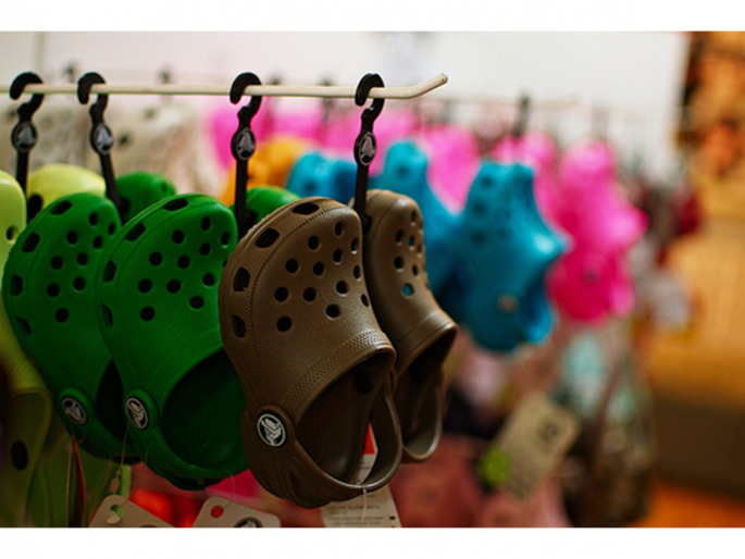Families in the footwear business starve, sales stalled for four months | चप्पल व्यवसाय करणाऱ्या कुटुंबांची उपासमार, चार महिन्यांपासून विक्री ठप्प Families in the footwear business starve, sales stalled for four months | चप्पल व्यवसाय करणाऱ्या कुटुंबांची उपासमार, चार महिन्यांपासून विक्री ठप्प