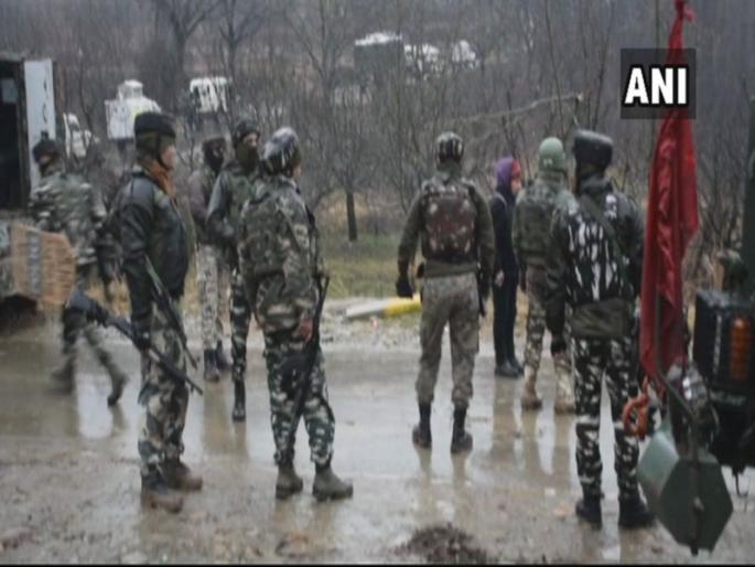 Shopian encounter: Two terrorists have been neutralized by the security forces | Jammu Kashmir : शोपियानमध्ये चकमकीत दोन दहशतवाद्यांचा खात्मा Shopian encounter: Two terrorists have been neutralized by the security forces | Jammu Kashmir : शोपियानमध्ये चकमकीत दोन दहशतवाद्यांचा खात्मा