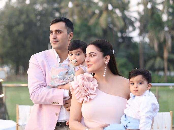 tv actress shraddha arya reveals twin s faces after one year on their first birthday | प्रसिद्ध टीव्ही अभिनेत्रीने एक वर्षानंतर दाखवला जुळ्या मुलांचा चेहरा, थाटात साजरा केला वाढदिवस