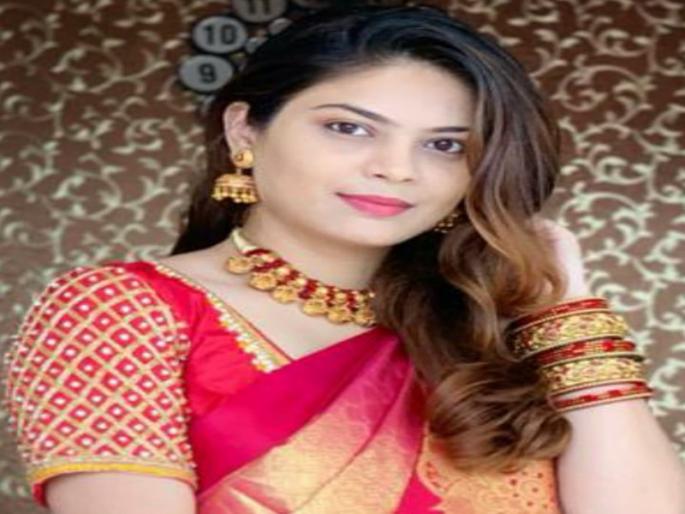 The young woman who came to the police for help was asked for ten thousand rupees. She ended her life in depression. | पोलिसांकडे मदतीसाठी आलेल्या तरुणीलाच मागितले दहा हजार, नैराश्यात जाऊन तिने संपवलं स्वतःचे जीवन The young woman who came to the police for help was asked for ten thousand rupees. She ended her life in depression. | पोलिसांकडे मदतीसाठी आलेल्या तरुणीलाच मागितले दहा हजार, नैराश्यात जाऊन तिने संपवलं स्वतःचे जीवन