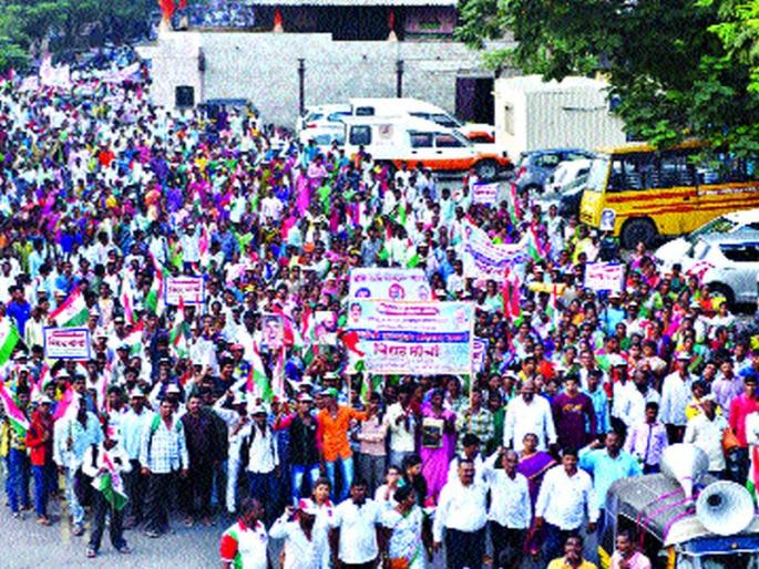 Workers in Thane did Elgar | ठाण्यात श्रमजीवींनी केला एल्गार Workers in Thane did Elgar | ठाण्यात श्रमजीवींनी केला एल्गार