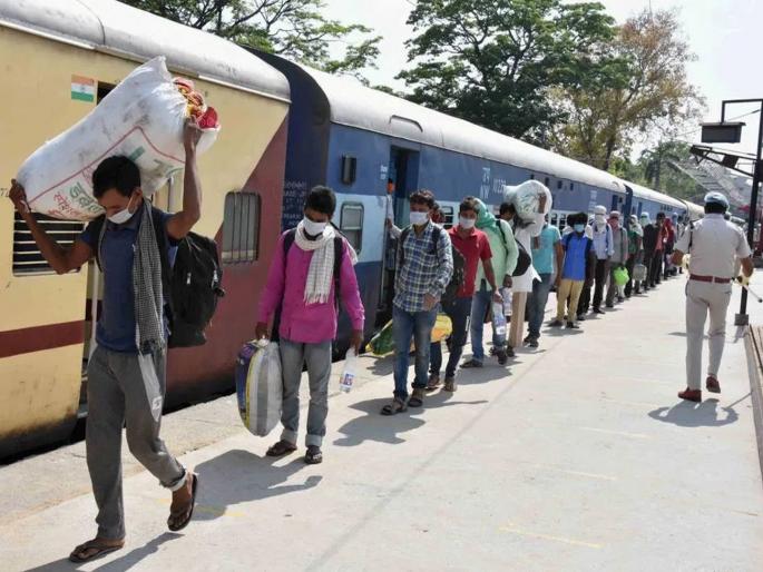 coronavirus: stale food, no water in toilet in Shramik Express BKP | coronavirus: खायला शिळे अन्न, शौचालयात नाही पाणी, ट्रेनला १०-१० तास सिग्नल नाही, श्रमिक ट्रेनने प्रवास करणाऱ्यांचे हाल coronavirus: stale food, no water in toilet in Shramik Express BKP | coronavirus: खायला शिळे अन्न, शौचालयात नाही पाणी, ट्रेनला १०-१० तास सिग्नल नाही, श्रमिक ट्रेनने प्रवास करणाऱ्यांचे हाल