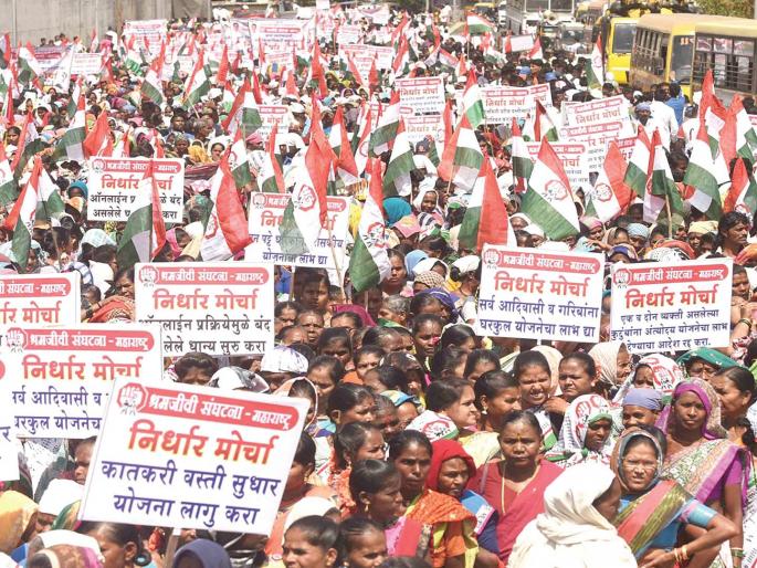 Elgar for Workers' Rights; Knock at the Collector's Office | श्रमजीवींचा हक्कांसाठी एल्गार; जिल्हाधिकारी कार्यालयावर धडक Elgar for Workers' Rights; Knock at the Collector's Office | श्रमजीवींचा हक्कांसाठी एल्गार; जिल्हाधिकारी कार्यालयावर धडक