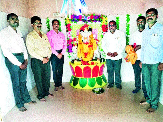 Dutt's Birthday in Yeola City | येवला शहरात दत्त जन्मोत्सव Dutt's Birthday in Yeola City | येवला शहरात दत्त जन्मोत्सव