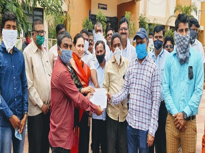 Movement of Nuclear Society in two places in Shrigonda; Demand for opening shops; Feet in the organization | श्रीगोंद्यात नाभिक समाज संघटनेचे दोन ठिकाणी आंदोलन; दुकाने उघडण्याची मागणी; संघटनेत फूट