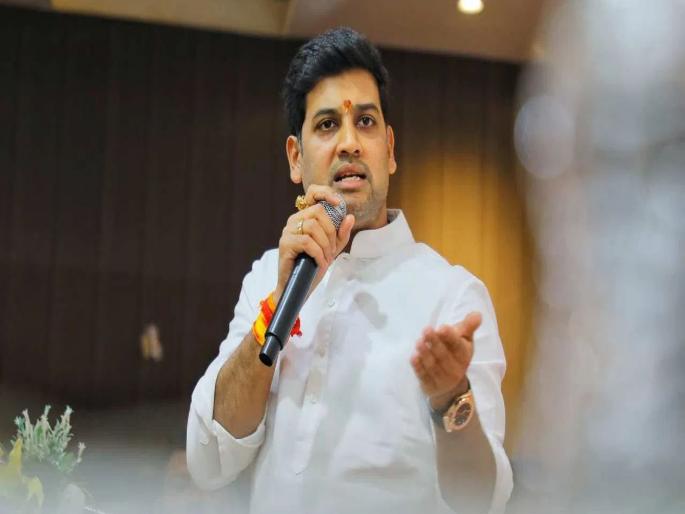 Shrikant Shinde to be deputy chief minister in new government?; BJP is also positive on the Eknath Shinde proposal | नव्या सरकारमध्ये श्रीकांत शिंदे होणार उपमुख्यमंत्री?; प्रस्तावावर भाजपाही सकारात्मक Shrikant Shinde to be deputy chief minister in new government?; BJP is also positive on the Eknath Shinde proposal | नव्या सरकारमध्ये श्रीकांत शिंदे होणार उपमुख्यमंत्री?; प्रस्तावावर भाजपाही सकारात्मक
