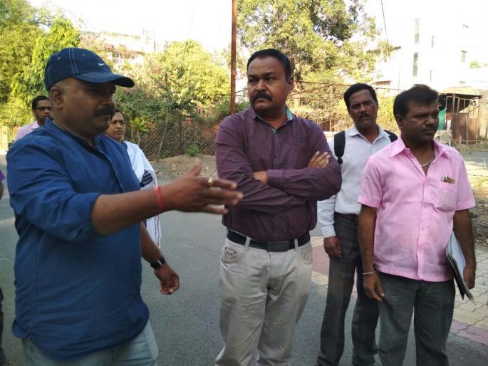 Akola: zip Police custody till the assistant teacher of Education Chairman till Tuesday | अकोला : जि.प. शिक्षण सभापतीच्या स्वीय सहायकाला मंगळवारपर्यंत पोलीस कोठडी Akola: zip Police custody till the assistant teacher of Education Chairman till Tuesday | अकोला : जि.प. शिक्षण सभापतीच्या स्वीय सहायकाला मंगळवारपर्यंत पोलीस कोठडी