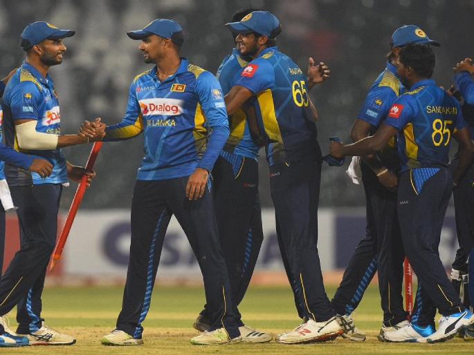 Sri Lankan players threaten to retire before series against India | भारताविरुद्ध मालिकेआधी श्रीलंकेच्या खेळाडूंनी दिली निवृत्तीची धमकी