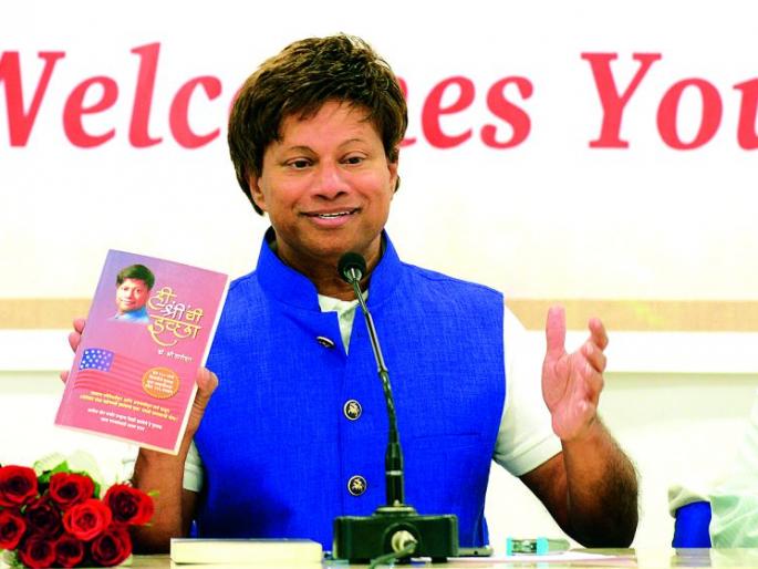 Marathi man has a skill, but lack of confidence: Shrinivas Thanedar | मराठी माणसाकडे स्कील आहे, पण आत्मविश्वासाची कमतरता : श्रीनिवास ठाणेदार Marathi man has a skill, but lack of confidence: Shrinivas Thanedar | मराठी माणसाकडे स्कील आहे, पण आत्मविश्वासाची कमतरता : श्रीनिवास ठाणेदार