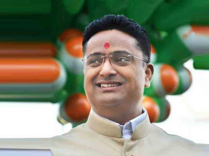 Shripad Chindam's councilor post cancelled | शिवाजी महाराजांचा अपमान करणा-या छिंदमचं नगरसेवकपद रद्द, ठराव एकमताने मंजूर