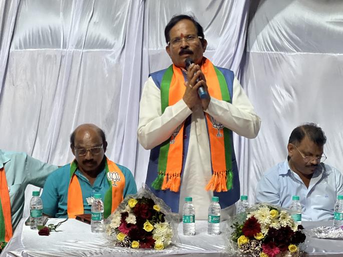 favorable voting for shripad naik in tiswadi goa lok sabha election 2024 | तिसवाडीत श्रीपाद नाईक यांना अनुकूल मतदान; सांताक्रुझमध्ये चुरस  favorable voting for shripad naik in tiswadi goa lok sabha election 2024 | तिसवाडीत श्रीपाद नाईक यांना अनुकूल मतदान; सांताक्रुझमध्ये चुरस