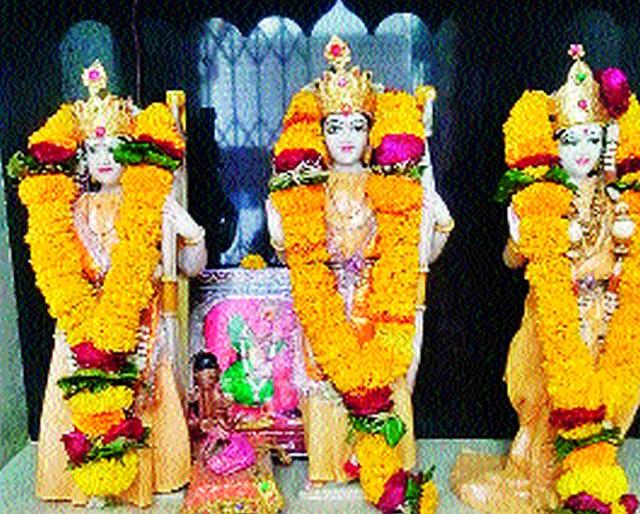 Various religious programs in the Shriram Math at Wani | वणीच्या श्रीराम मठात विविध धार्मिक कार्यक्र म Various religious programs in the Shriram Math at Wani | वणीच्या श्रीराम मठात विविध धार्मिक कार्यक्र म