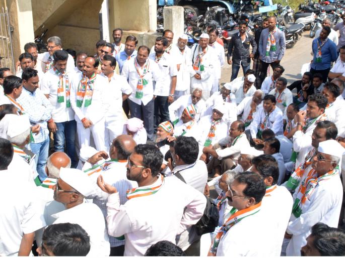 Movements in the District against MahaVitran | महावितरणविरोधात जिल्हाभरात आंदोलने Movements in the District against MahaVitran | महावितरणविरोधात जिल्हाभरात आंदोलने