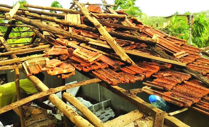 90% aid distribution in Shrivardhan taluka; 32 crore 45 lakh funds received | श्रीवर्धन तालुक्यात ९० टक्के मदत वाटप; ३२ कोटी ४५ लाख निधी प्राप्त 90% aid distribution in Shrivardhan taluka; 32 crore 45 lakh funds received | श्रीवर्धन तालुक्यात ९० टक्के मदत वाटप; ३२ कोटी ४५ लाख निधी प्राप्त