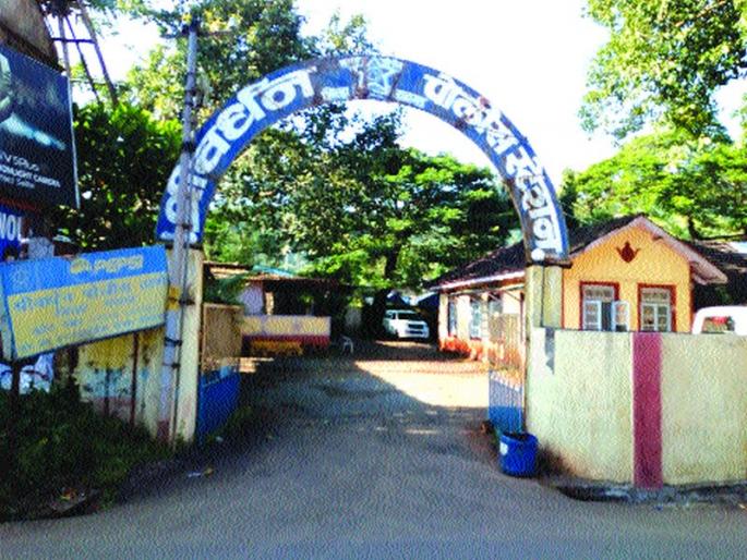 A police post of 9 77 people in Shrivardhan | श्रीवर्धनमध्ये ९७७ लोकांमागे एक पोलीस A police post of 9 77 people in Shrivardhan | श्रीवर्धनमध्ये ९७७ लोकांमागे एक पोलीस