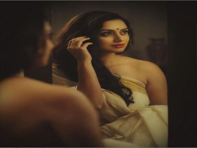 Shruti Marathe's new avatar will make you drool | श्रृती मराठेचा घायाळ करणारा अंदाज, सोशल मीडियावर शेअर केला फोटो Shruti Marathe's new avatar will make you drool | श्रृती मराठेचा घायाळ करणारा अंदाज, सोशल मीडियावर शेअर केला फोटो