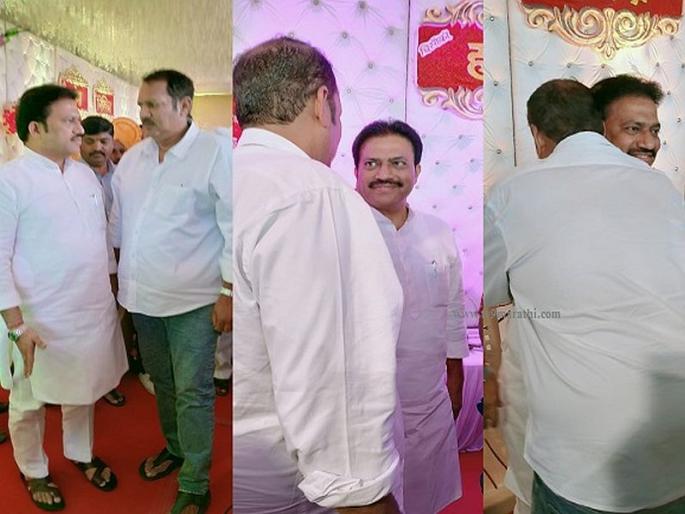 Ultimately friendship won, Udayaraje bhosale' meet and hug to Shashikant Shande | अखेर 'दोस्ती' जिंकली, उदयनराजेंकडून शशिकांत शिंदेंना 'जादू की झप्पी' Ultimately friendship won, Udayaraje bhosale' meet and hug to Shashikant Shande | अखेर 'दोस्ती' जिंकली, उदयनराजेंकडून शशिकांत शिंदेंना 'जादू की झप्पी'
