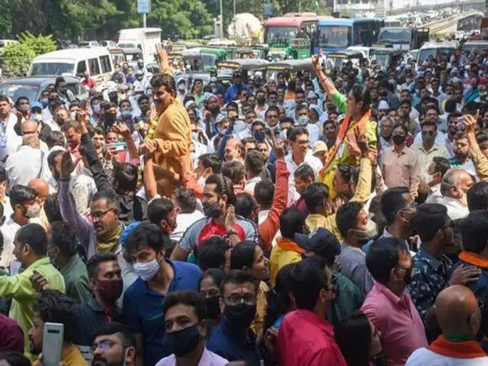 BJP in all six Municipal Corporations in Gujarat | गुजरातमधील सहाही महापालिकांमध्ये भाजपच; ‘आप’, एमआयएमचा चंचुप्रवेश, काँग्रेसला मोठा फटका BJP in all six Municipal Corporations in Gujarat | गुजरातमधील सहाही महापालिकांमध्ये भाजपच; ‘आप’, एमआयएमचा चंचुप्रवेश, काँग्रेसला मोठा फटका