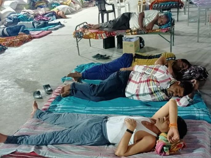 Coronavirus: NCP MLA Nilesh Lanke stays at Covid Center day and night for service | Coronavirus: मानलं दादा! अहोरात्र रुग्णसेवेसाठी राष्ट्रवादीच्या ‘या’ आमदाराचा कोविड सेंटरमध्येच मुक्काम