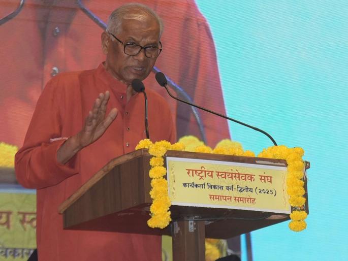 Anti-conversion law needed; Former Congress ministers Arvind Netam demand from RSS Stage | धर्मांतरणविरोधी कायदा हवा; संघस्थानावरून कॉंग्रेसच्या माजी मंत्र्यांची मागणी Anti-conversion law needed; Former Congress ministers Arvind Netam demand from RSS Stage | धर्मांतरणविरोधी कायदा हवा; संघस्थानावरून कॉंग्रेसच्या माजी मंत्र्यांची मागणी