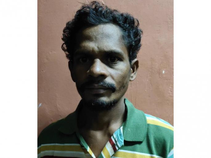 Husband killed wife, woman's boyfriend hanged himself at Gadchiroli | विवाहित प्रेयसीच्या खुनाचा धक्का, प्रियकराने घेतला गळफास; आलापल्लीजवळ आढळला मृतदेह