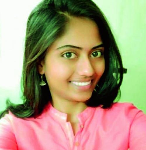 The daughter of a farmer got a job offer of Rs 1 lakh annually | शेतकºयांच्या मुलीला मिळाली वार्षिक ३५ लाखांच्या नोकरीची आॅफर The daughter of a farmer got a job offer of Rs 1 lakh annually | शेतकºयांच्या मुलीला मिळाली वार्षिक ३५ लाखांच्या नोकरीची आॅफर