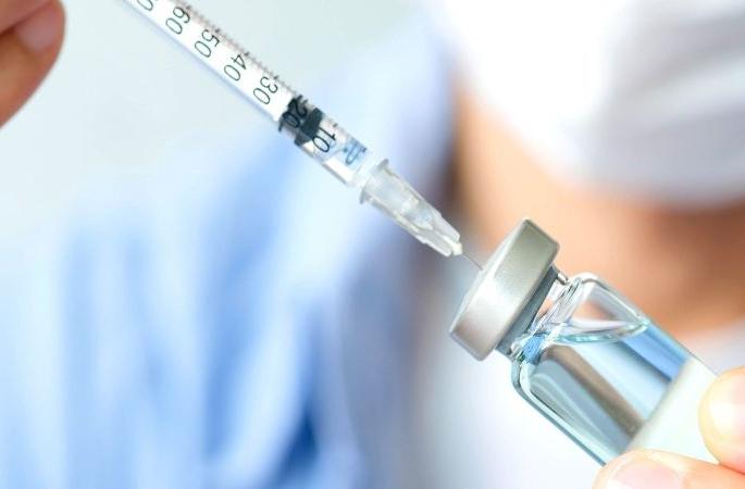 Shortage of life-saving injectable coronary artery disease | कोरोना बाधितांना जीवदान देणाऱ्या रेमडेसिव्हीर इंजेक्शनचा तुटवडा Shortage of life-saving injectable coronary artery disease | कोरोना बाधितांना जीवदान देणाऱ्या रेमडेसिव्हीर इंजेक्शनचा तुटवडा