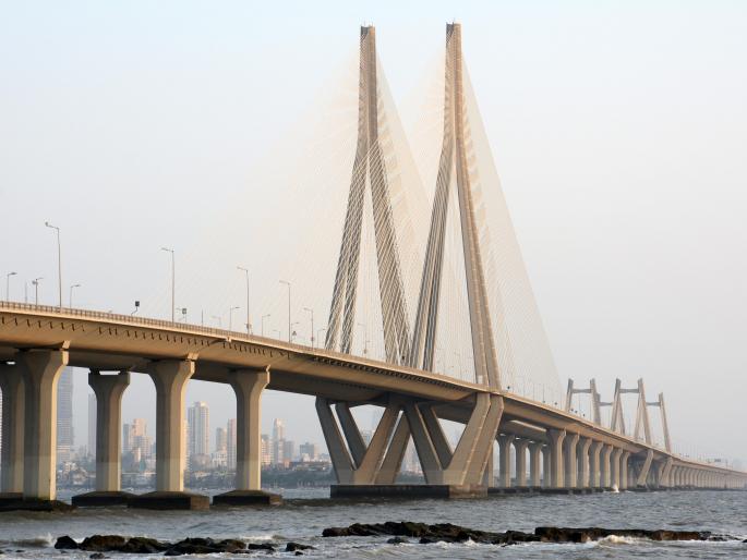 Decrease in minimum temperature in Mumbai | मुंबईच्या किमान तापमानात घट