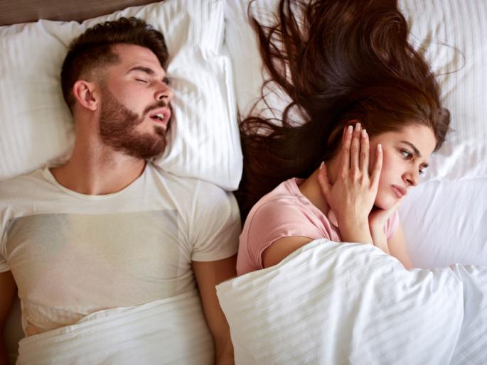 Too much snoring is a warning bell! Don't ignore this, consult a doctor because .. | खूप घोरणं ही धोक्याची घंटा! हसून दुर्लक्ष करू नका, डॉक्टरांचा सल्ला घ्या कारण..