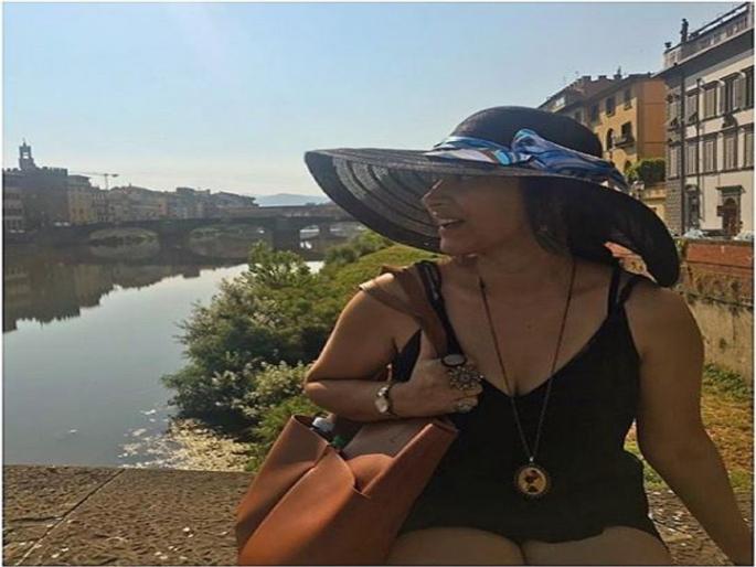 Actress shweta basu who was seduced in the sex racket, got married and divorced within a year-SRJ | सेक्स रॅकेटमध्ये फसली होती ही अभिनेत्री, लग्न करून वर्षभरातच घेतला घटस्फोट, आता जगतेय असे आयुष्य ! Actress shweta basu who was seduced in the sex racket, got married and divorced within a year-SRJ | सेक्स रॅकेटमध्ये फसली होती ही अभिनेत्री, लग्न करून वर्षभरातच घेतला घटस्फोट, आता जगतेय असे आयुष्य !