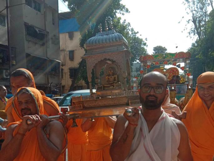 Mahavir Janm Kalyanak Festival concluded in Vashi; Attendance of hundreds of citizens | वाशीत महावीर जन्म कल्याणाक महोत्सव संपन्न; शेकडो नागरिकांची उपस्थिती Mahavir Janm Kalyanak Festival concluded in Vashi; Attendance of hundreds of citizens | वाशीत महावीर जन्म कल्याणाक महोत्सव संपन्न; शेकडो नागरिकांची उपस्थिती