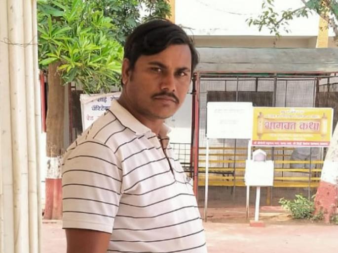 Young man killed in Nirgai clash, only one commotion in the area | नीरगायच्या धडकेत तरुण ठार, परिसरात एकच खळबळ Young man killed in Nirgai clash, only one commotion in the area | नीरगायच्या धडकेत तरुण ठार, परिसरात एकच खळबळ