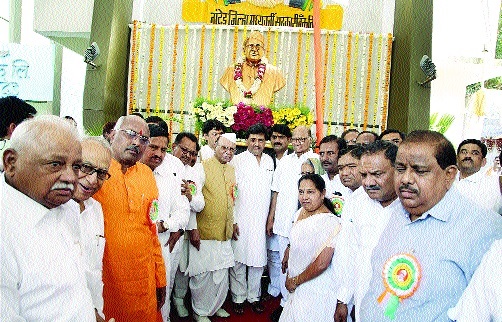 Govt removed cooperative sector | सरकारने सहकार क्षेत्र काढले मोडीत Govt removed cooperative sector | सरकारने सहकार क्षेत्र काढले मोडीत