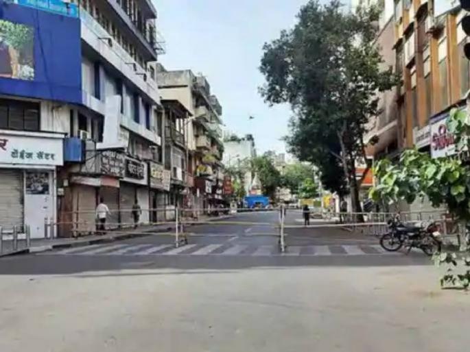 Lockdown: Strict restrictions announced in Maharashtra till May 15 due to Coronavirus | Lockdown: महाराष्ट्रात १५ मे पर्यंत कडक निर्बंधाची घोषणा; काय सुरू अन् काय बंद राहणार? जाणून घ्या Lockdown: Strict restrictions announced in Maharashtra till May 15 due to Coronavirus | Lockdown: महाराष्ट्रात १५ मे पर्यंत कडक निर्बंधाची घोषणा; काय सुरू अन् काय बंद राहणार? जाणून घ्या