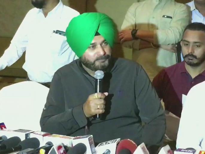 navjot singh sidhu returns to punjab without meeting with rahul gandhi | राहुल गांधींना न भेटताच परतले सिद्धू ; तीन दिवस वाट पाहूनही निराशा