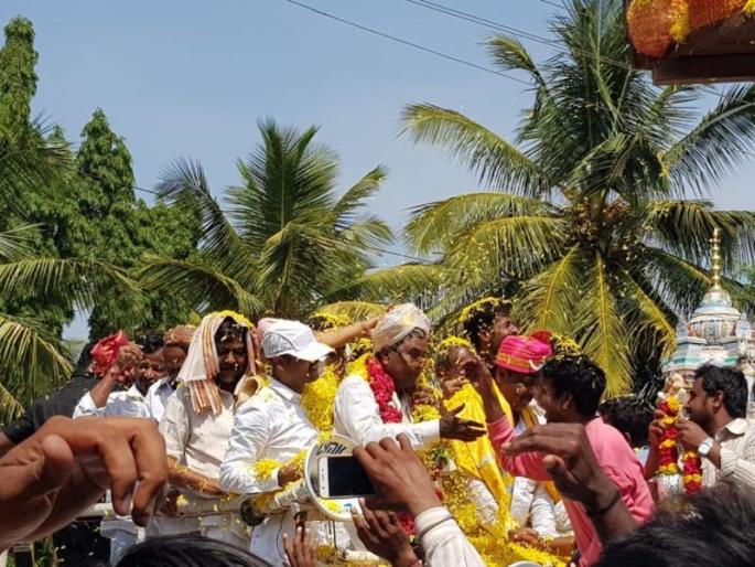 Siddaramaiah throws Congress-JD(S) alliance into a tailspin | सिद्धरामय्या पुन्हा चर्चेमध्ये, कर्नाटकातील सरकार डळमळीत होणार? Siddaramaiah throws Congress-JD(S) alliance into a tailspin | सिद्धरामय्या पुन्हा चर्चेमध्ये, कर्नाटकातील सरकार डळमळीत होणार?