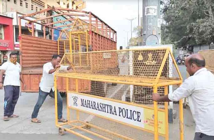 Allow shops to be started in Siddheshwar temple area; Statement given to the police | सिध्देश्वर मंदीर परिसरातील दुकाने सुरू करण्यास परवानगी द्या; पोलिसांना दिले निवेदन Allow shops to be started in Siddheshwar temple area; Statement given to the police | सिध्देश्वर मंदीर परिसरातील दुकाने सुरू करण्यास परवानगी द्या; पोलिसांना दिले निवेदन