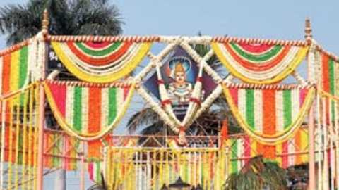 Solapur Siddeshwar Yatra; This year, the Nanded flag procession route will be lightened with lamps | Solapur Siddeshwar Yatra ; यंदा नंदीध्वज मिरवणूक मार्ग लक्ष-लक्ष दिव्यांनी उजळणार Solapur Siddeshwar Yatra; This year, the Nanded flag procession route will be lightened with lamps | Solapur Siddeshwar Yatra ; यंदा नंदीध्वज मिरवणूक मार्ग लक्ष-लक्ष दिव्यांनी उजळणार