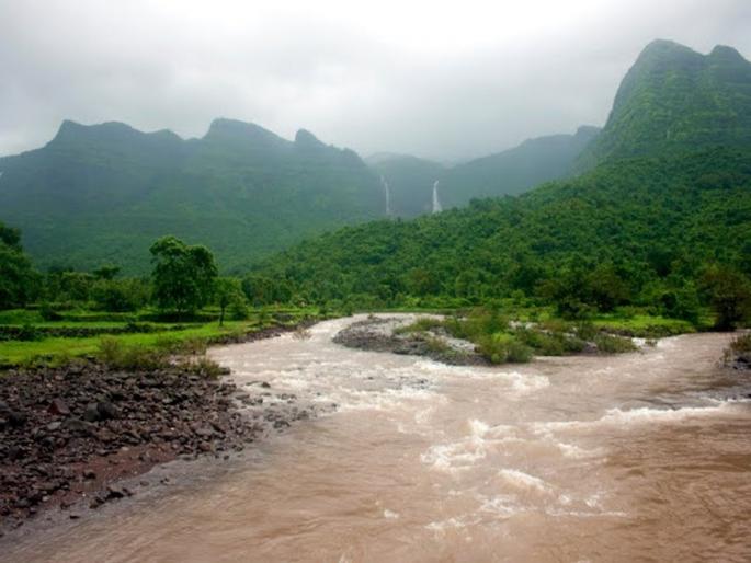 Want to do a rainy day tour ?, visit here in Maharashtra | काय झाडी, काय डोंगार...; पावसाळी पर्यटन एकदम ओक्के करायचे आहे ना?, येथे भेट द्या Want to do a rainy day tour ?, visit here in Maharashtra | काय झाडी, काय डोंगार...; पावसाळी पर्यटन एकदम ओक्के करायचे आहे ना?, येथे भेट द्या