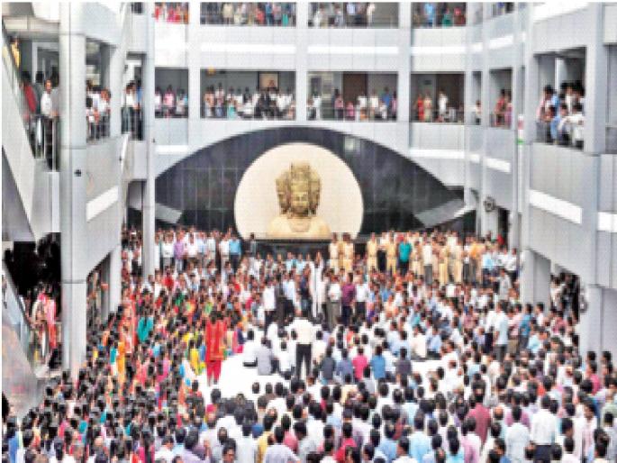 Government employees from reservations; The present picture does not suit progressive Maharashtra | आरक्षणावरून सरकारी कर्मचाऱ्यांमध्ये भिंती; सध्याचं चित्र पुरोगामी महाराष्ट्राला शोभणारं नाही