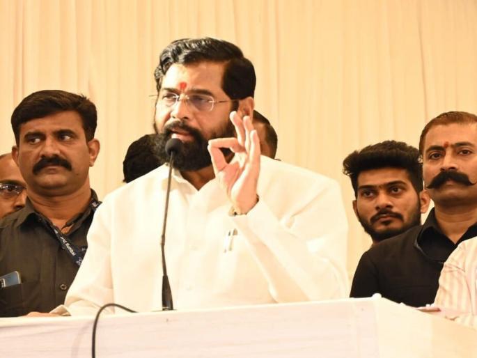 Chief Minister Eknath Shinde criticized Uddhav Thackeray and Aditya Thackeray | "एकाने गद्दारी केली असेल पण अनेकजण पक्ष का सोडतायेत हे आरोप करणाऱ्यांनी बघावं" Chief Minister Eknath Shinde criticized Uddhav Thackeray and Aditya Thackeray | "एकाने गद्दारी केली असेल पण अनेकजण पक्ष का सोडतायेत हे आरोप करणाऱ्यांनी बघावं"