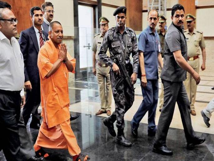 Controversy over transfer of officials in Yogi government; 3 Ministers likely to resign | योगी सरकारमध्ये अधिकाऱ्यांच्या बदलीवरून वादळ; ३ मंत्री राजीनामा देण्याची शक्यता Controversy over transfer of officials in Yogi government; 3 Ministers likely to resign | योगी सरकारमध्ये अधिकाऱ्यांच्या बदलीवरून वादळ; ३ मंत्री राजीनामा देण्याची शक्यता